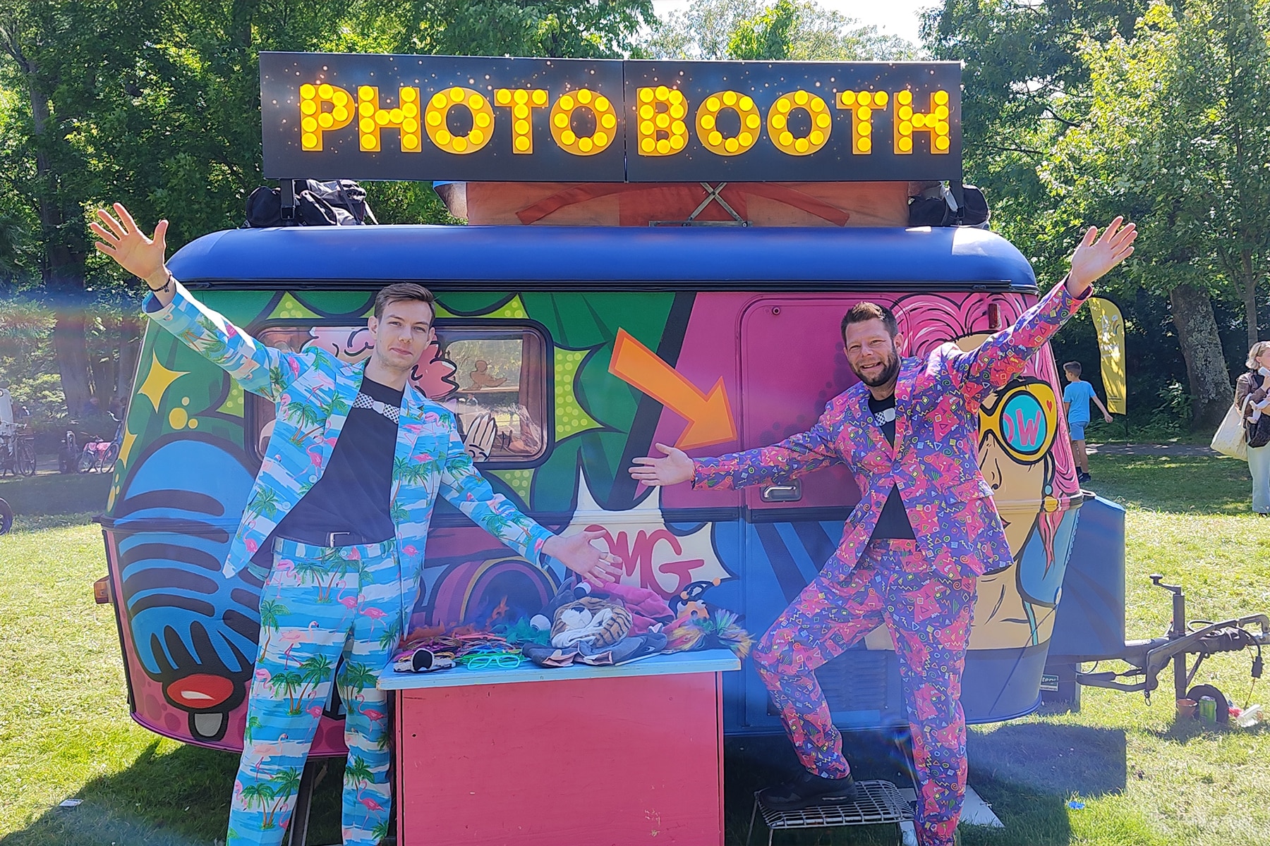 Pop art foto caravan-landscape